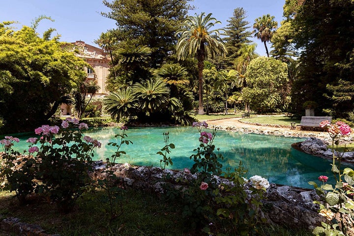 Airbnb hosts The White Lotus from HBO