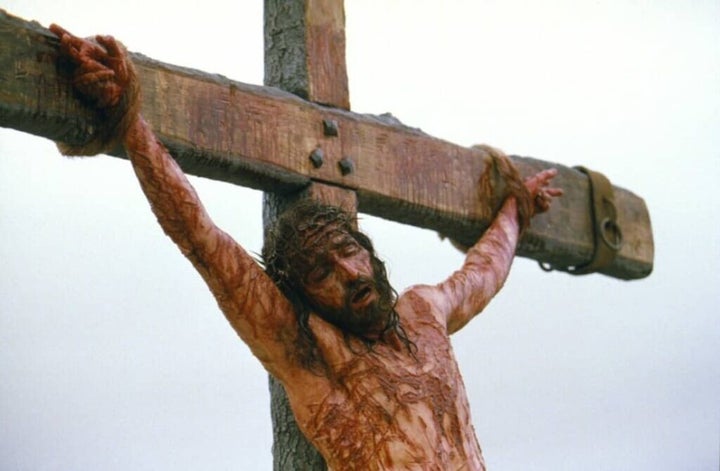 Do you remember The Pᴀssion of the Christ? Well, Mel Gibson will start  filming its sequel next year - Softonic